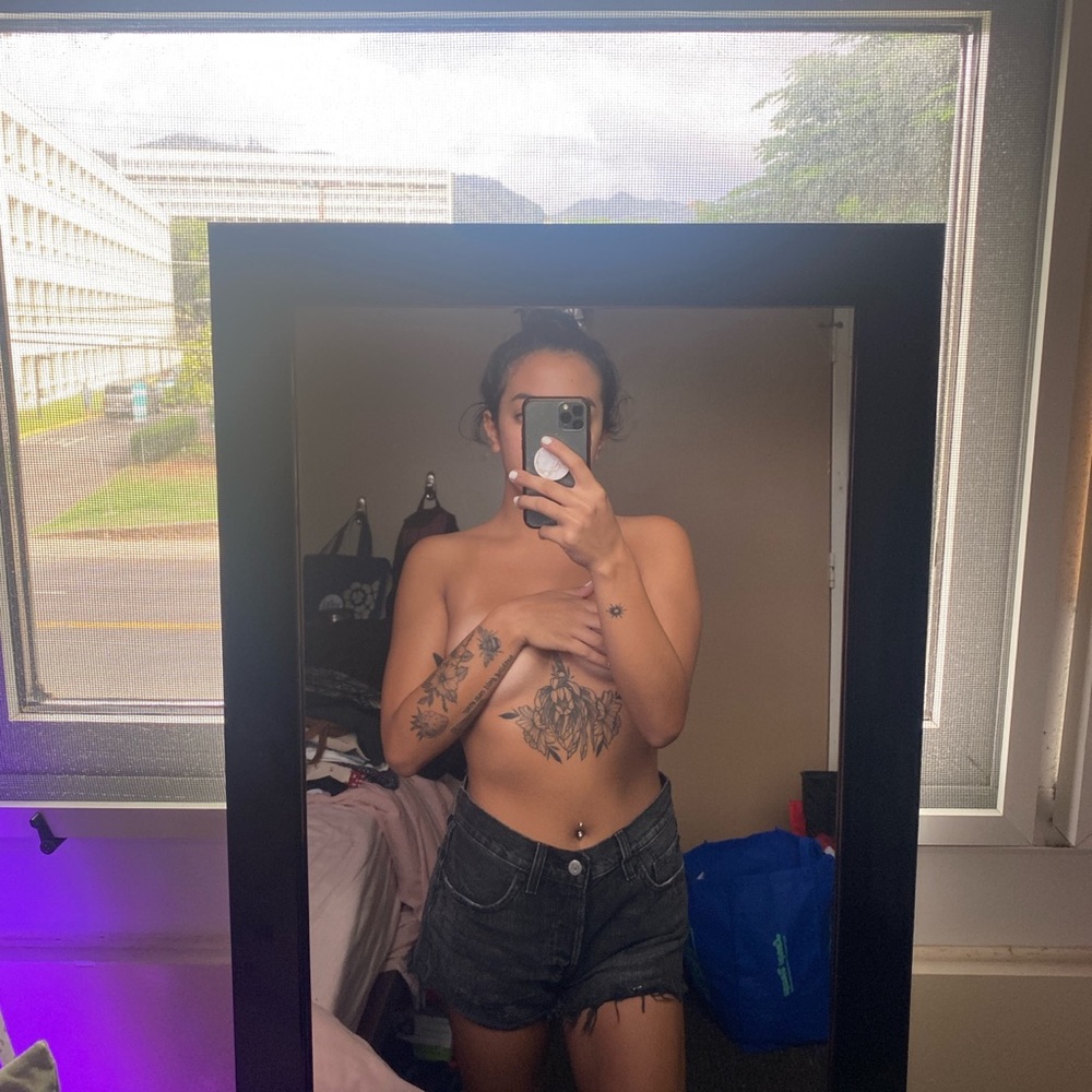 black levi shorts